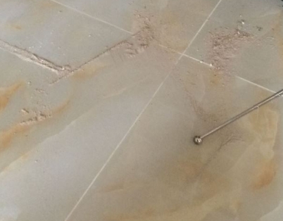 丹巴瓷砖空鼓维修公司分享粘合剂选择不当在瓷砖铺贴过程中可能导致以下问题